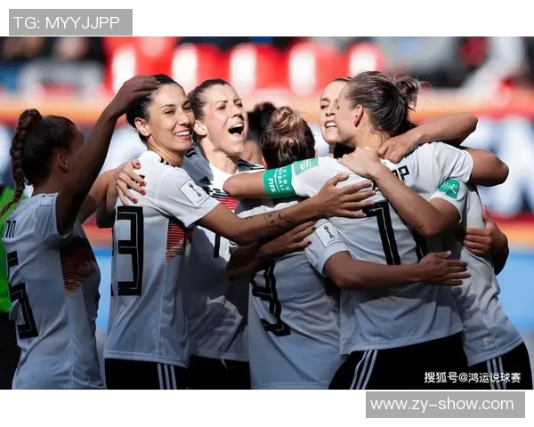 《美国女足球星13号:从草根到巅峰的奋斗历程与梦想启航》 《美国女足球星13号:从草根到巅峰的奋斗历程与梦想启航》