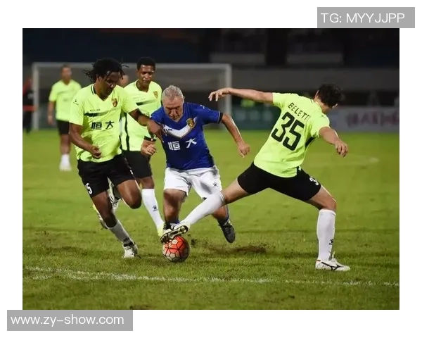 当今足球场上最炙手可热的球星是谁他的光辉成就和独特魅力解析