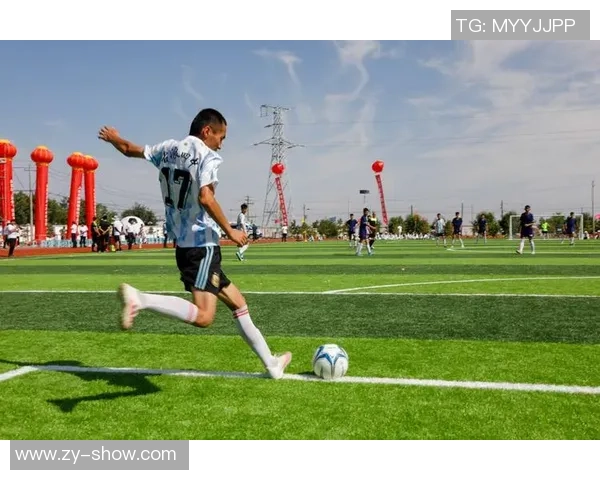 绿茵巨星闪耀赛场热血对决展现足球无限魅力